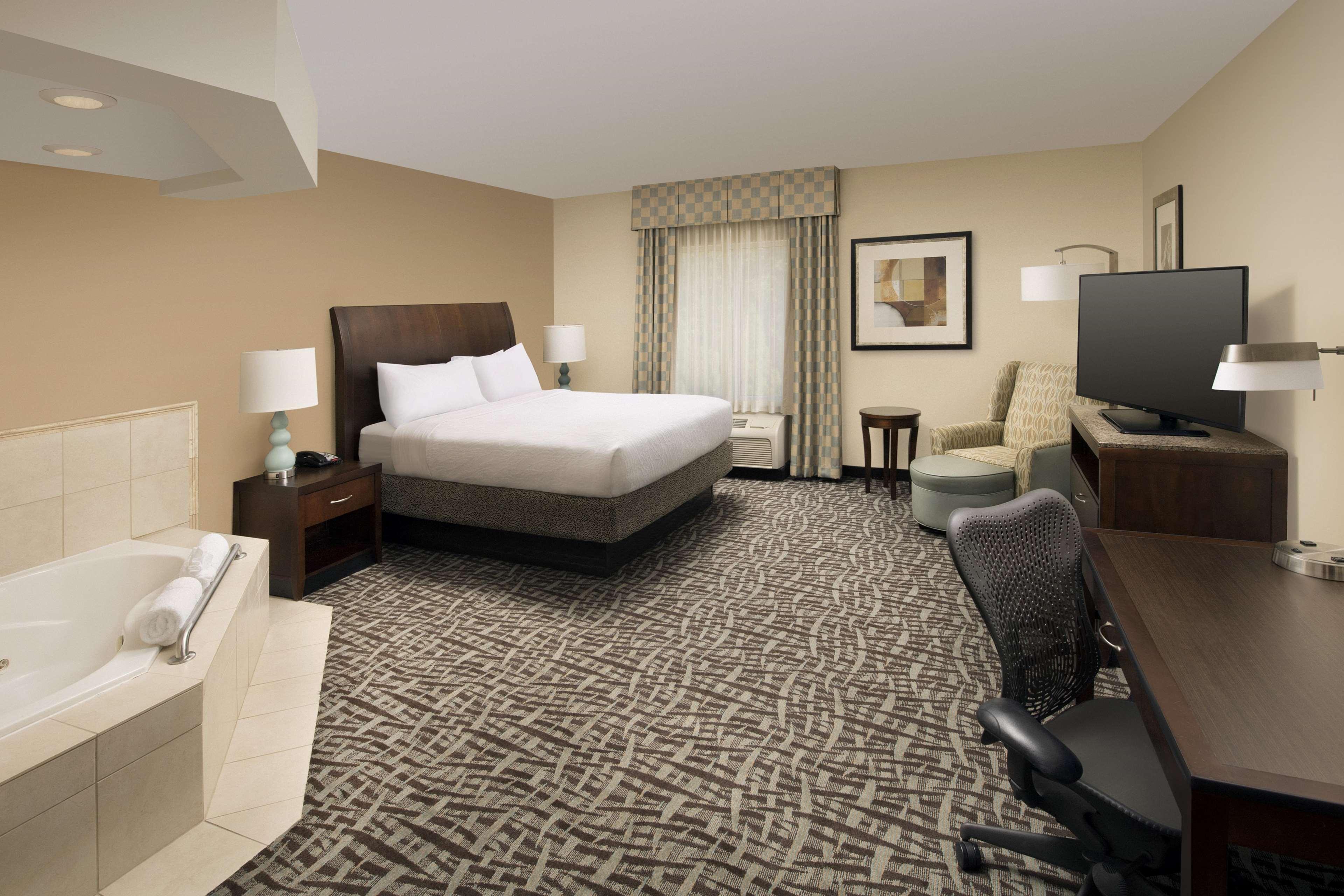Hilton Garden Inn Huntsville South/Redstone Arsenal Экстерьер фото