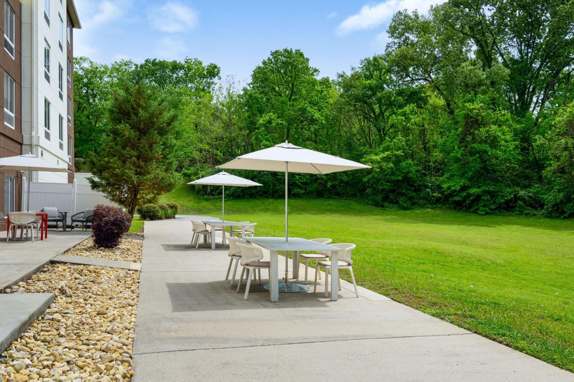 Hilton Garden Inn Huntsville South/Redstone Arsenal Экстерьер фото